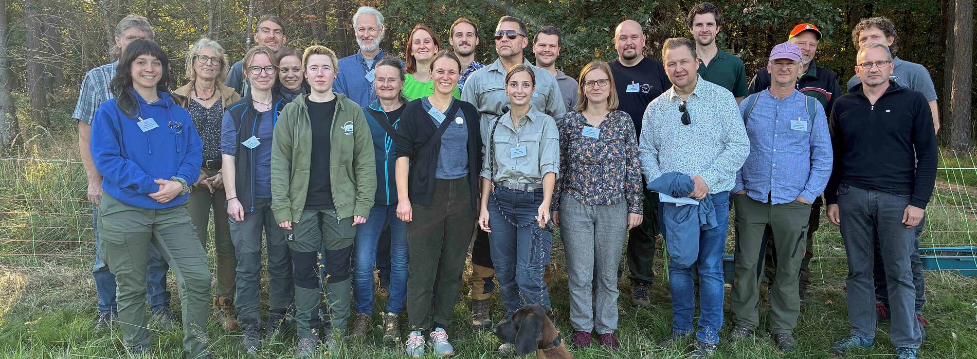 PAG-Mitglieder und Projektpartner nach der gemeinsamen Besichtigung der Projektfläche Lachenwäldchen